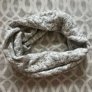 Knit infinity scarf